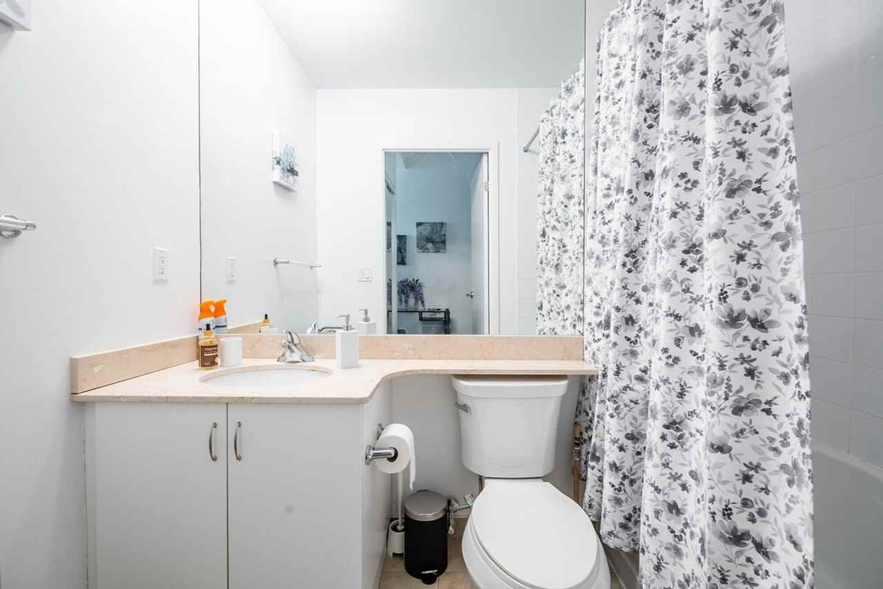 3898 Lake Shore Blvd W #1531293P - Photo 4 of 4