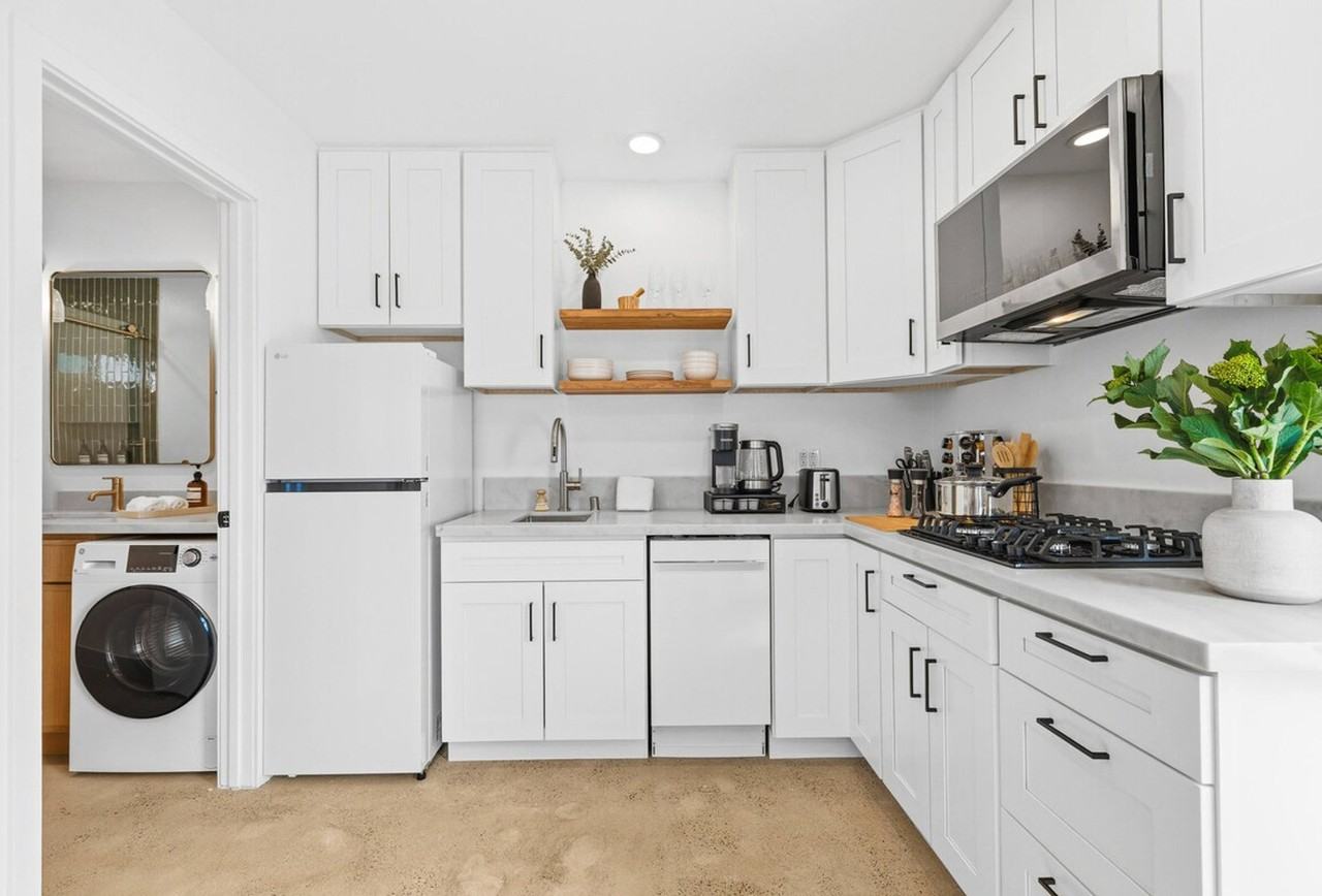 6301 Birchwood St #1532066P - Photo 7 of 19