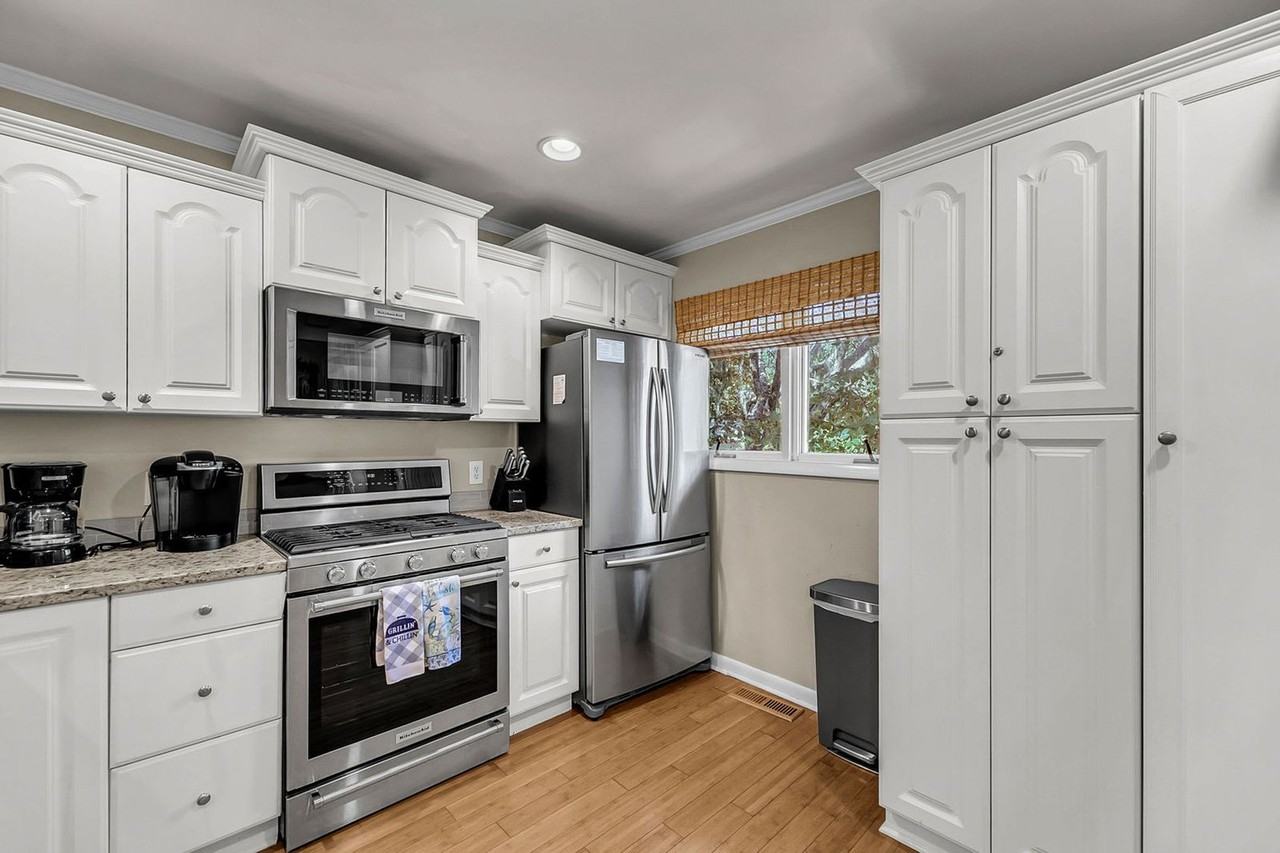 1161 Summerwind Ln #1541211P - Photo 5 of 28