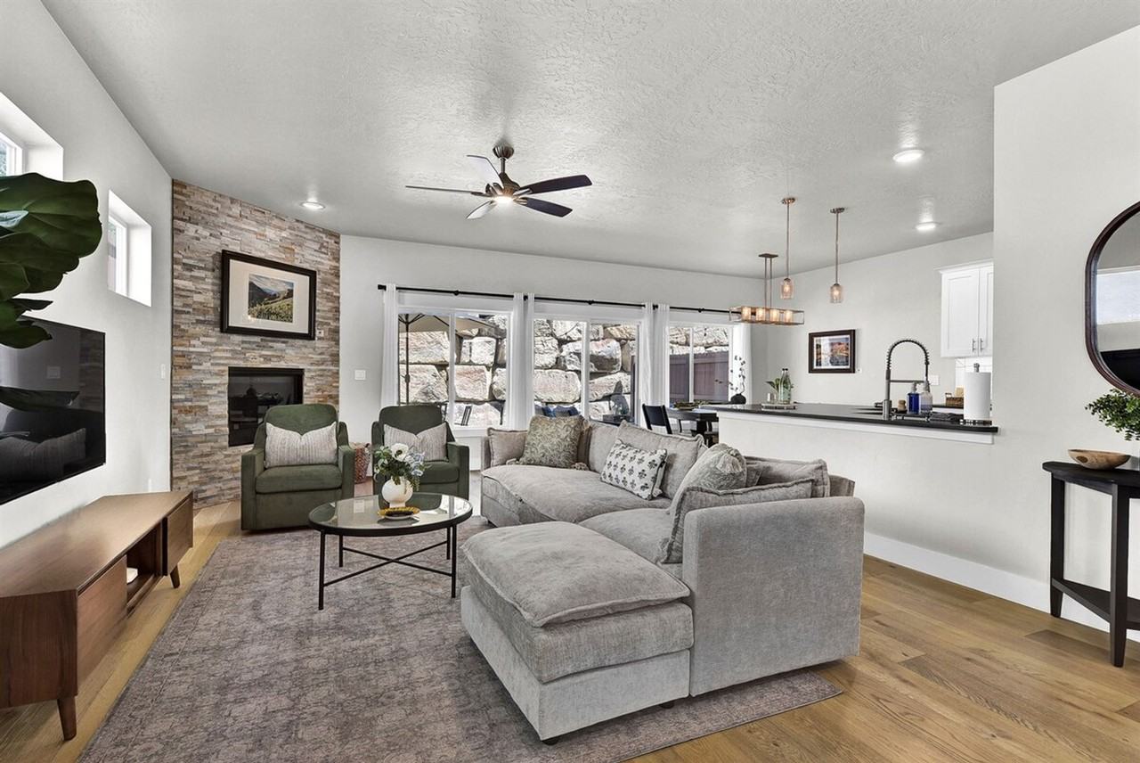 2256 W Hill Terrace Ln #1547114P - Photo 4 of 39