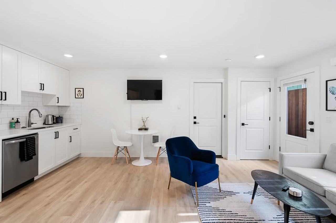 5255 Ne 15th Ave #1550284P - Photo 5 of 19