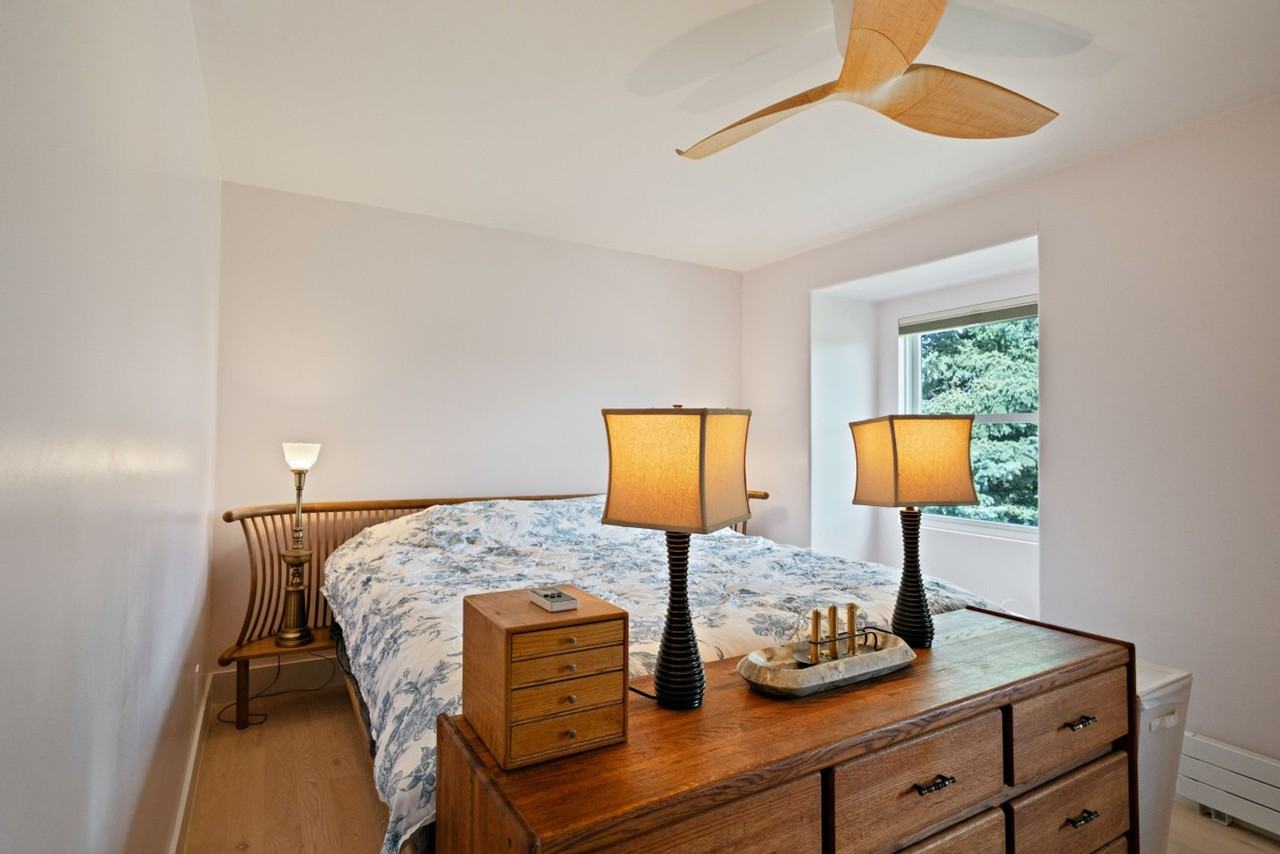 12 W Hayes St #1558184P - Photo 6 of 50