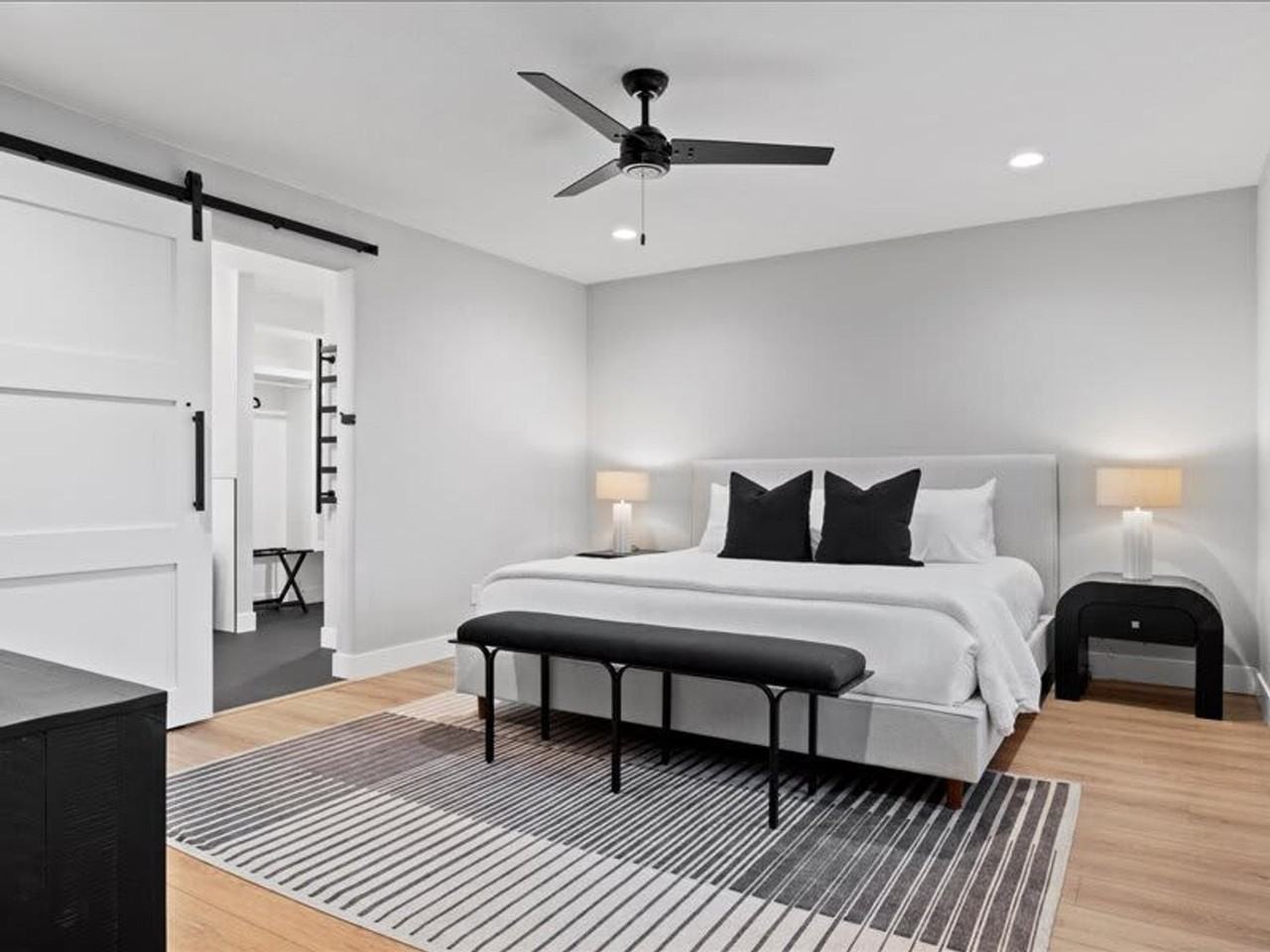 6001 E Corrine Dr #1558609P - Photo 5 of 45