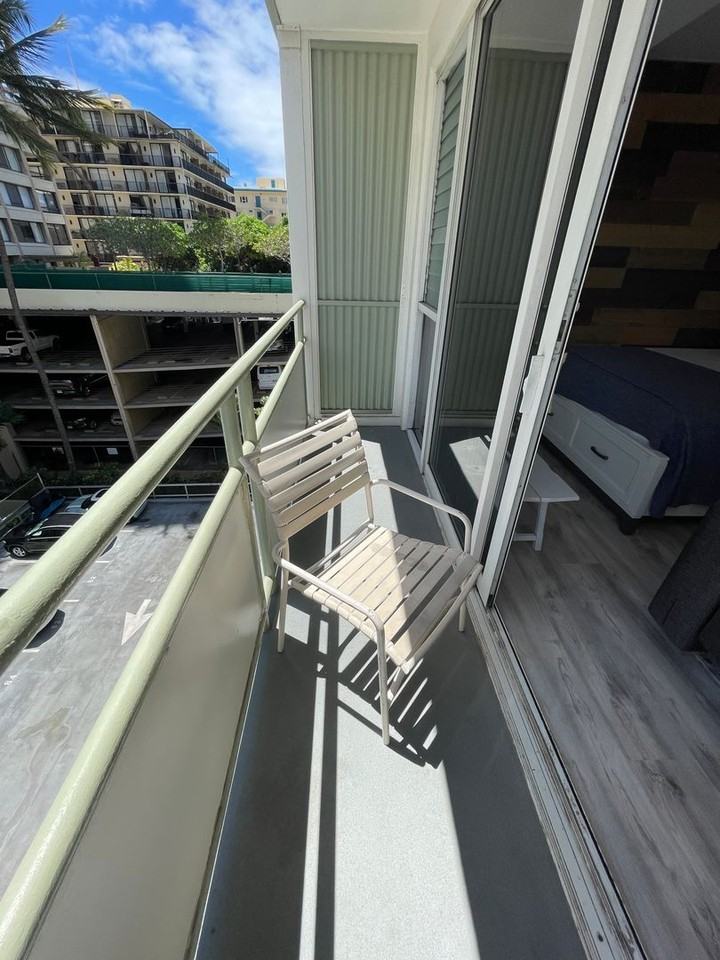 445 Kaiolu St #501