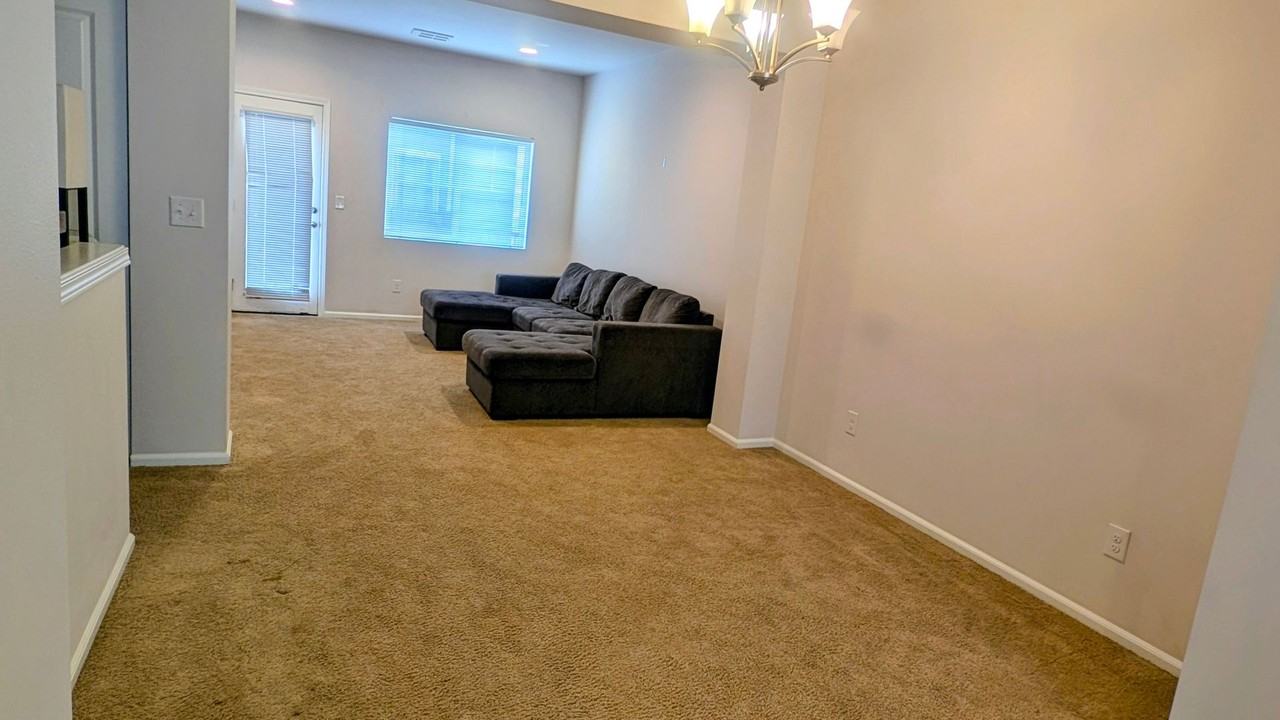 3429 31st Dr - Photo 3 of 20
