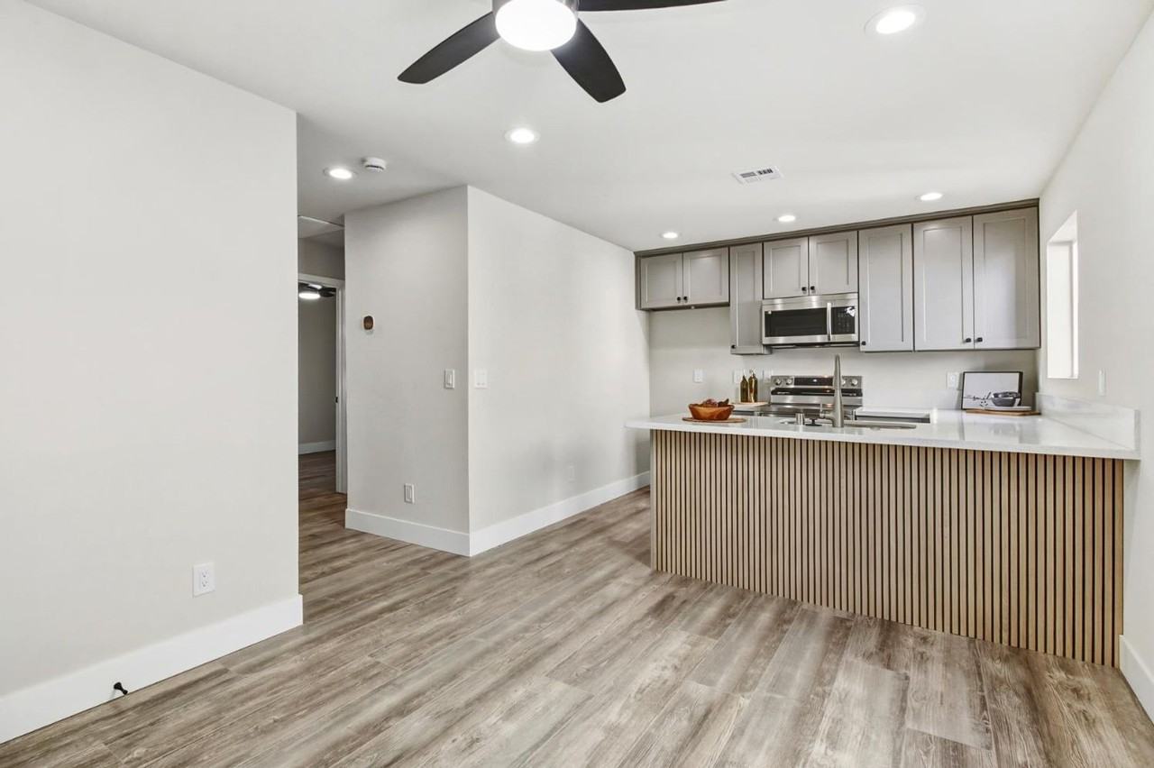 3144 S St - Photo 3 of 21