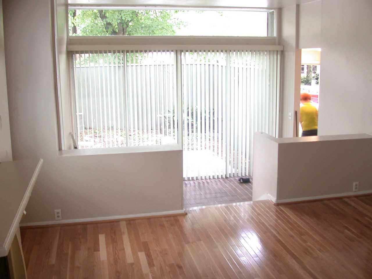 344 4th Street Northeast - Photo 4 of 18