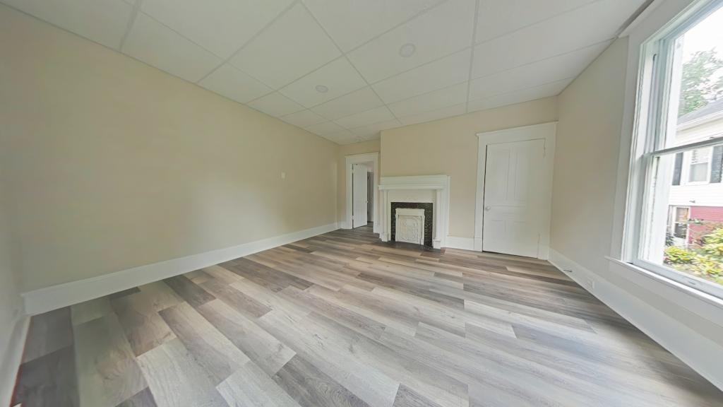 1715 S Main St - Photo 5 of 8
