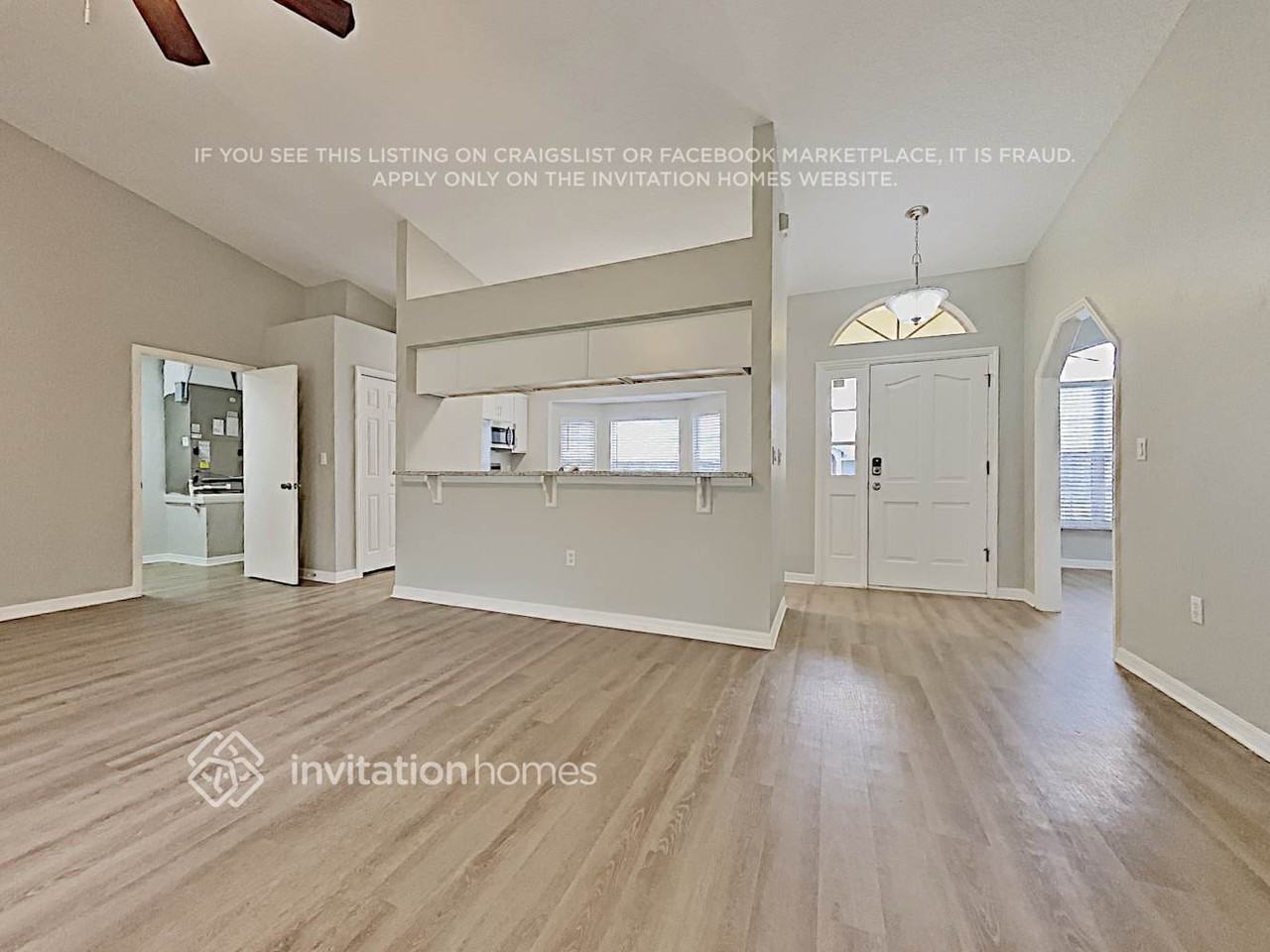 2451 Sweetwater Blvd - Photo 3 of 20