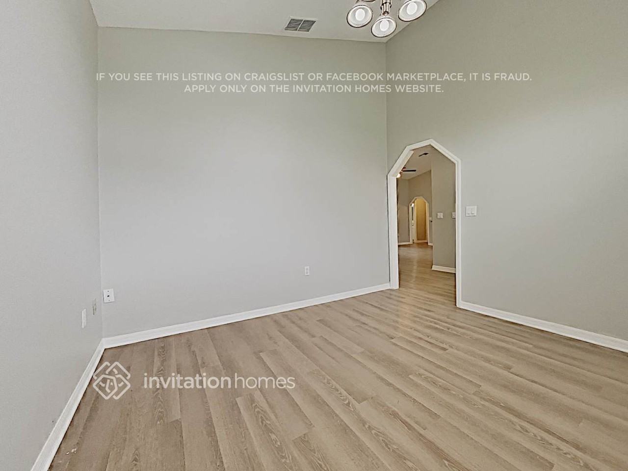 2451 Sweetwater Blvd - Photo 5 of 20