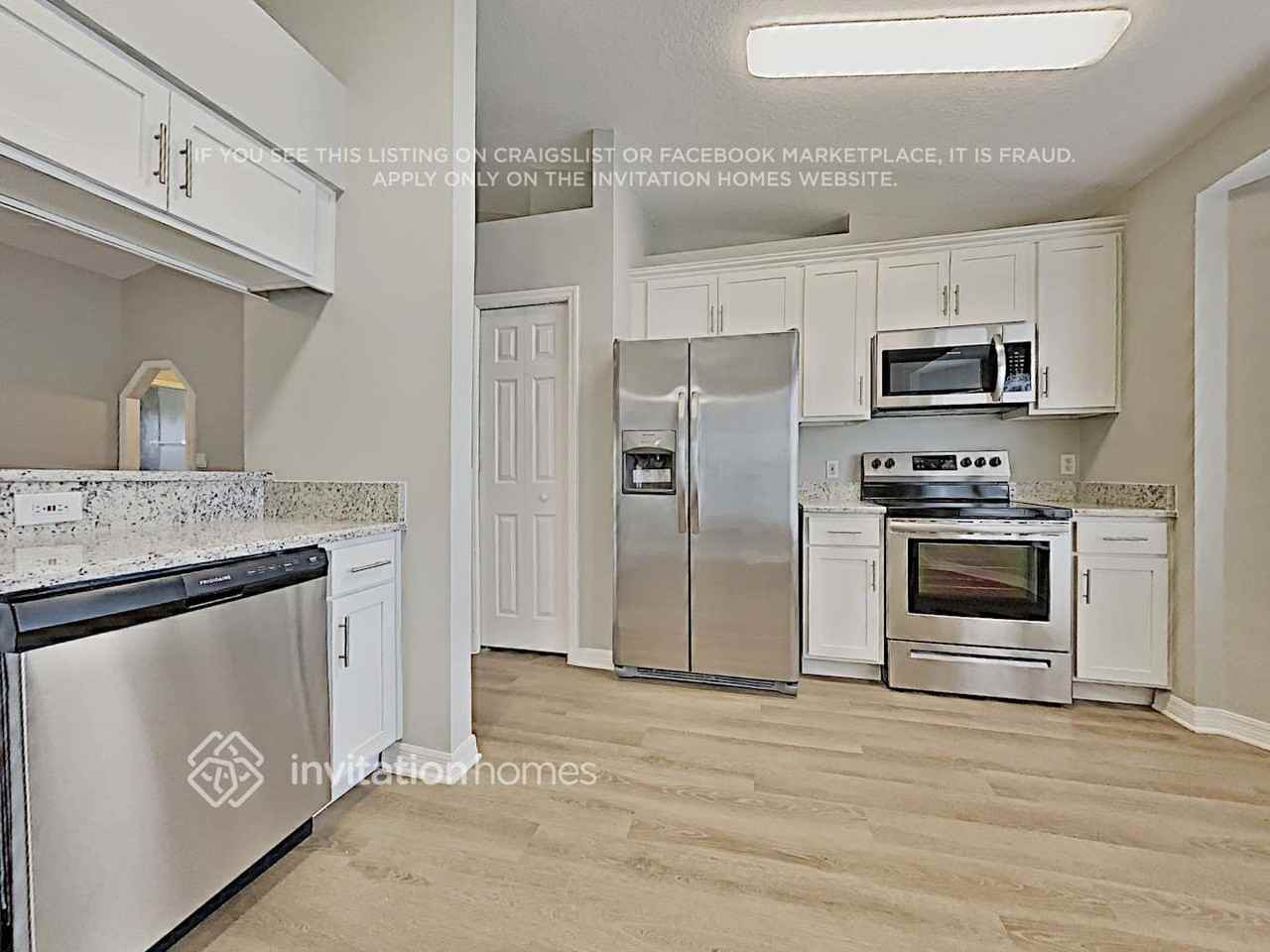 2451 Sweetwater Blvd - Photo 6 of 20