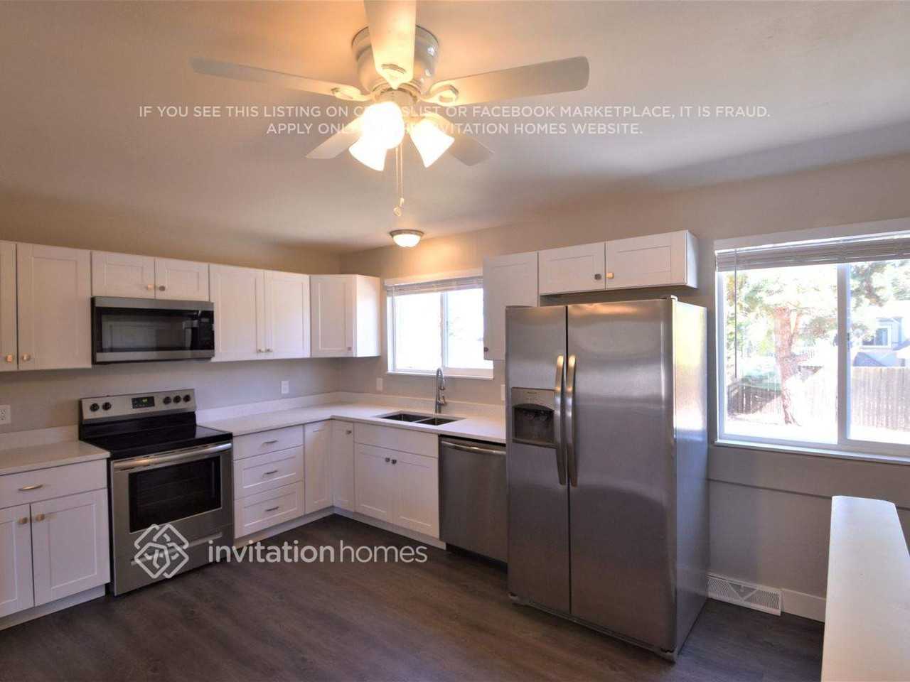 4746 S Memphis St - Photo 6 of 20