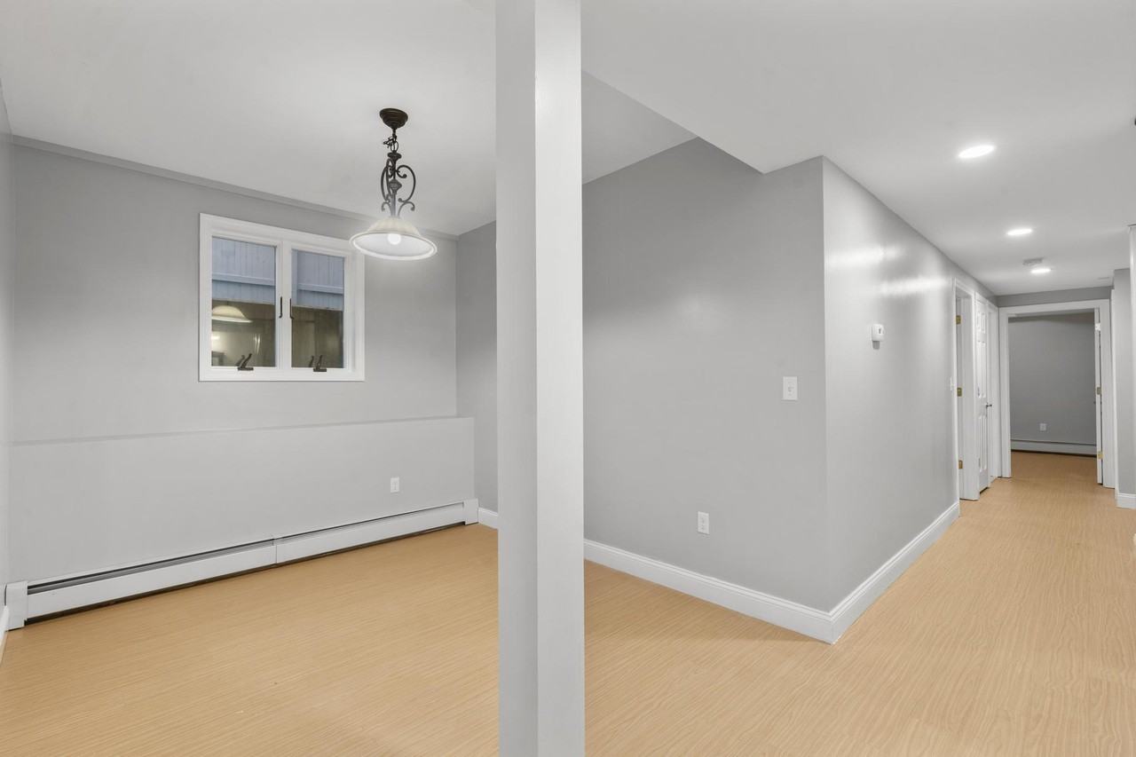 1255 Chapel St - Photo 2 of 36