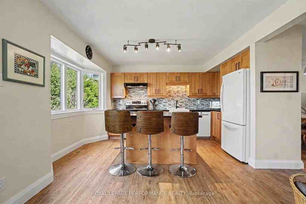 34 Huntview Private - Photo 3 of 33