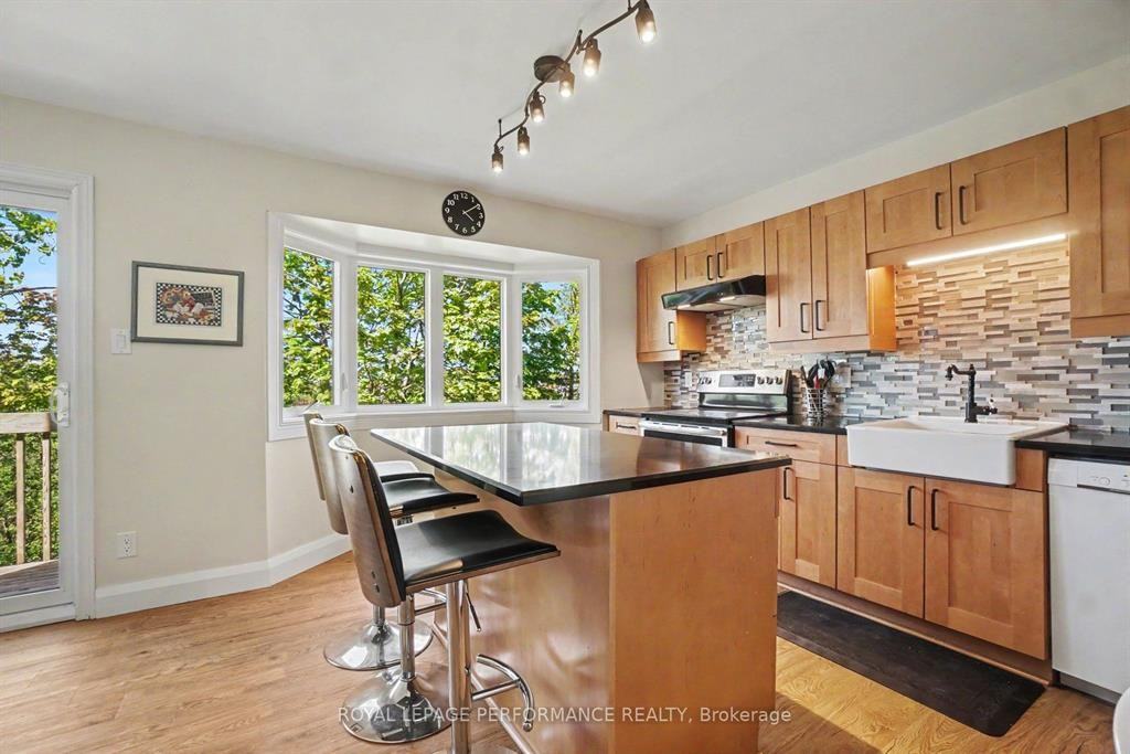 34 Huntview Private - Photo 6 of 33