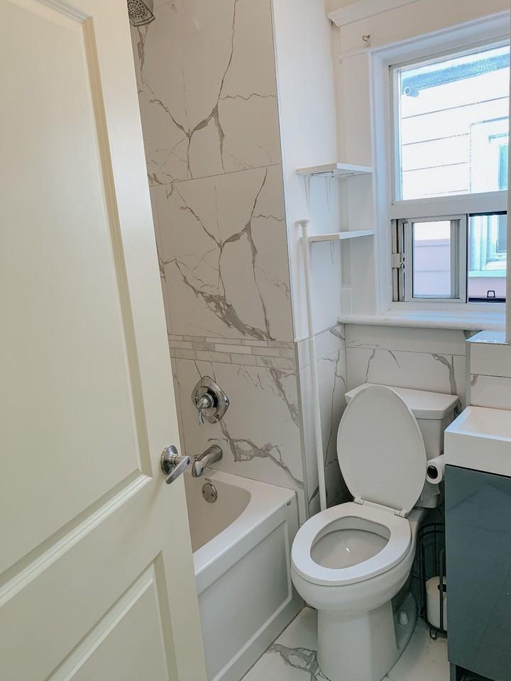 1142 Dufferin Street - Photo 7 of 7
