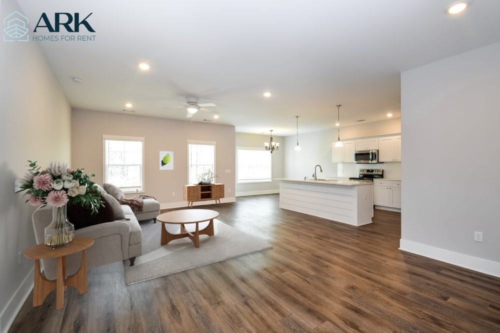 21 Greyfield Dr - Photo 5 of 17
