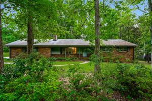 featured image of 2595 Emerald Dr