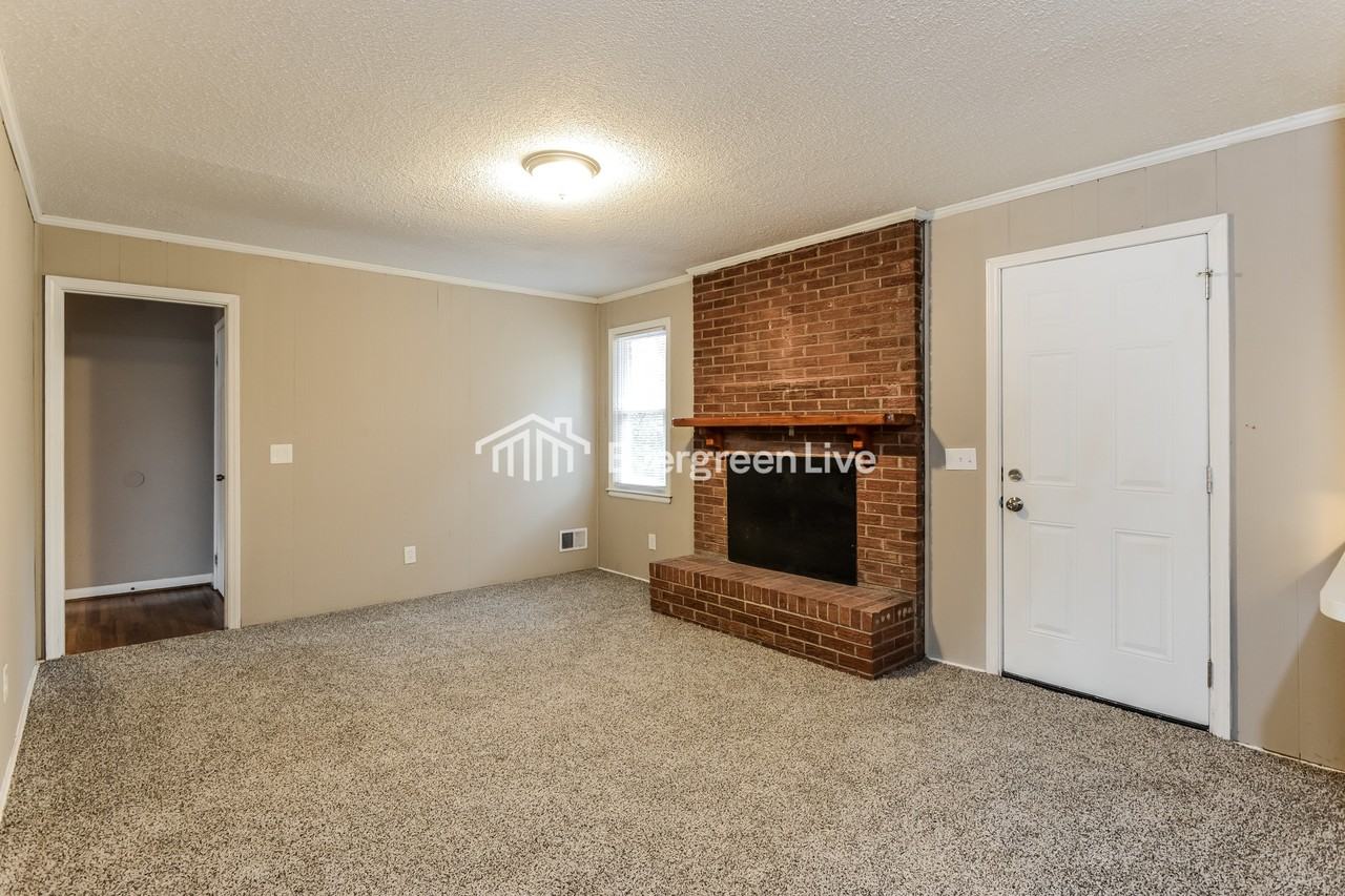 254 Chippewa Dr - Photo 2 of 15