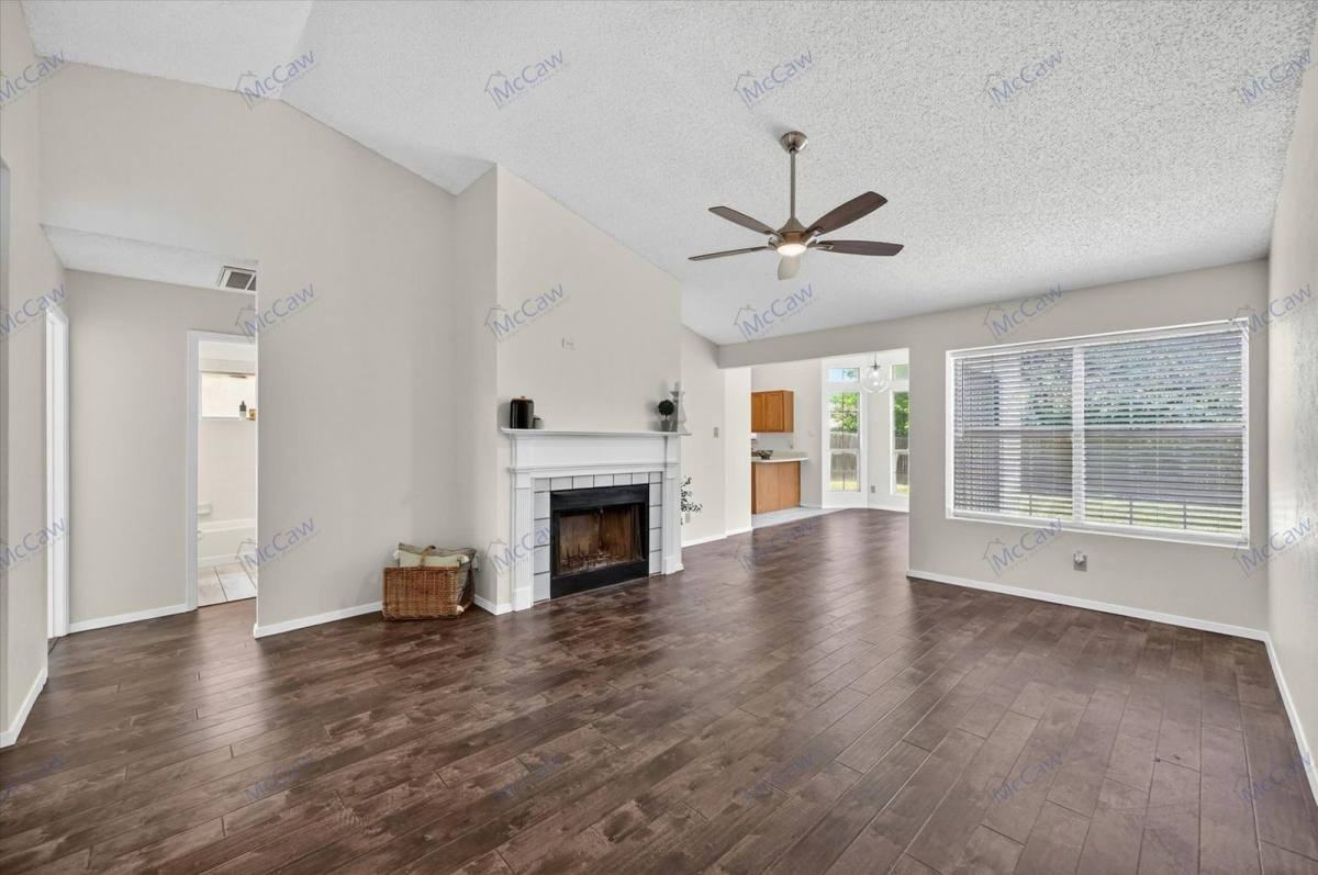 529 Nightshade Dr - Photo 2 of 10