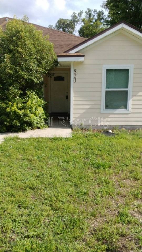 820 Filmore Ln - Photo 3 of 9