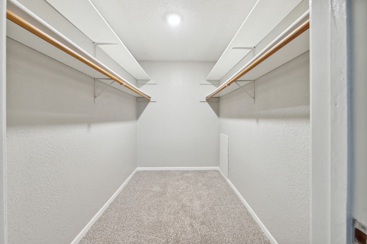 221 Grand Ave W #1 - Photo 5 of 11