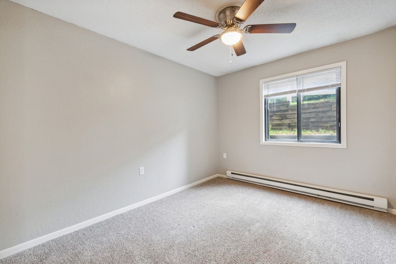 221 Grand Ave W #1 - Photo 4 of 11