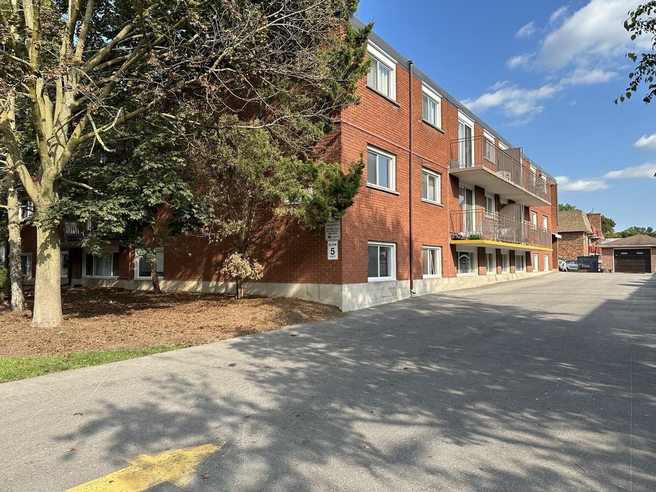 Queenston Apartments - Photo 4 of 25
