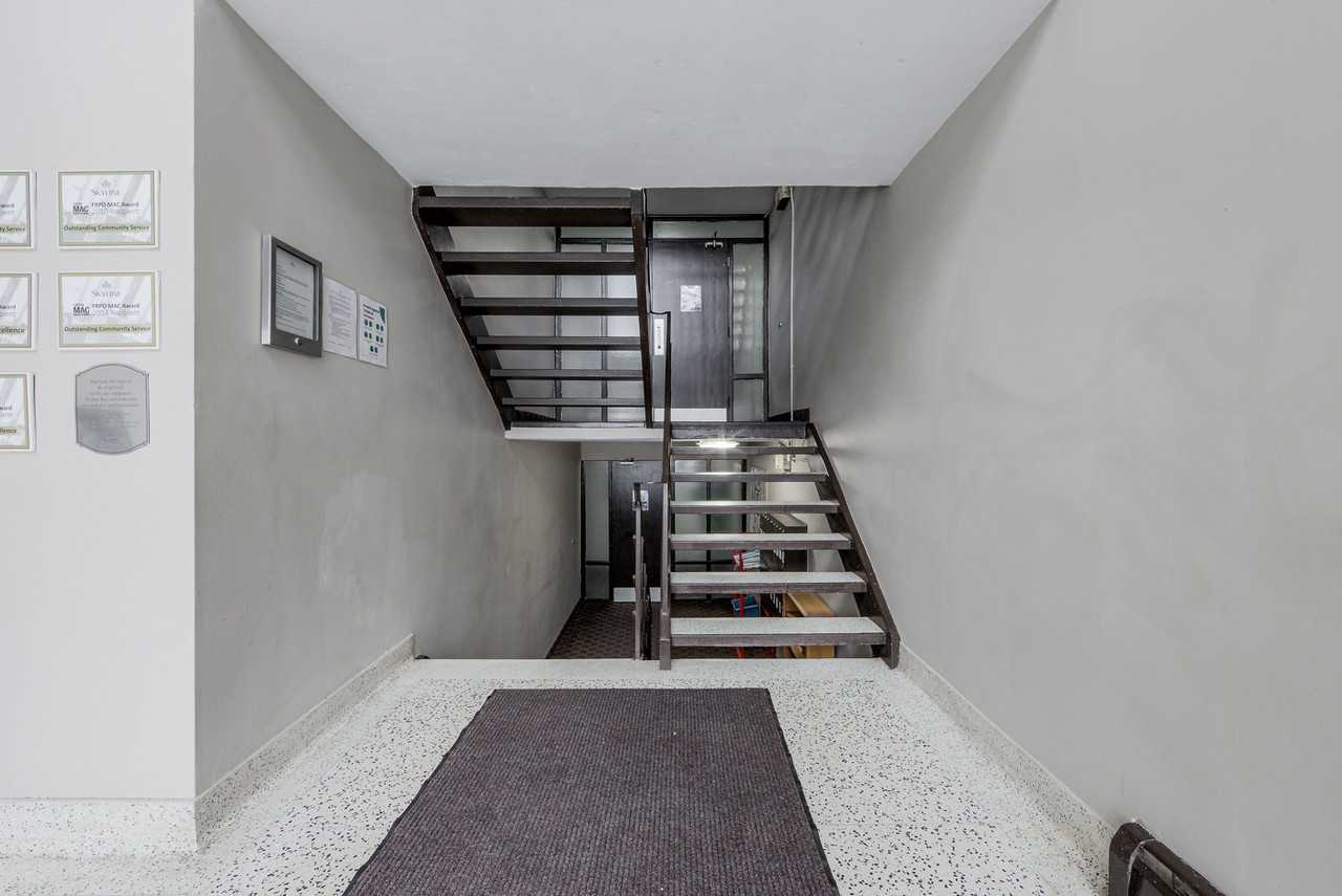 Queenston Apartments - Photo 6 of 25