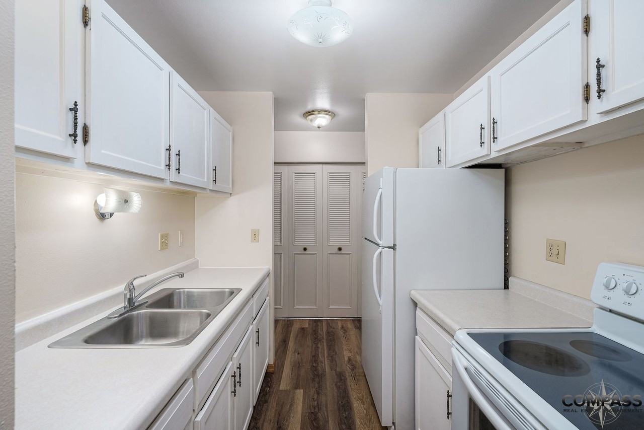 Half Moon Lake Apartments - Photo 3 of 50