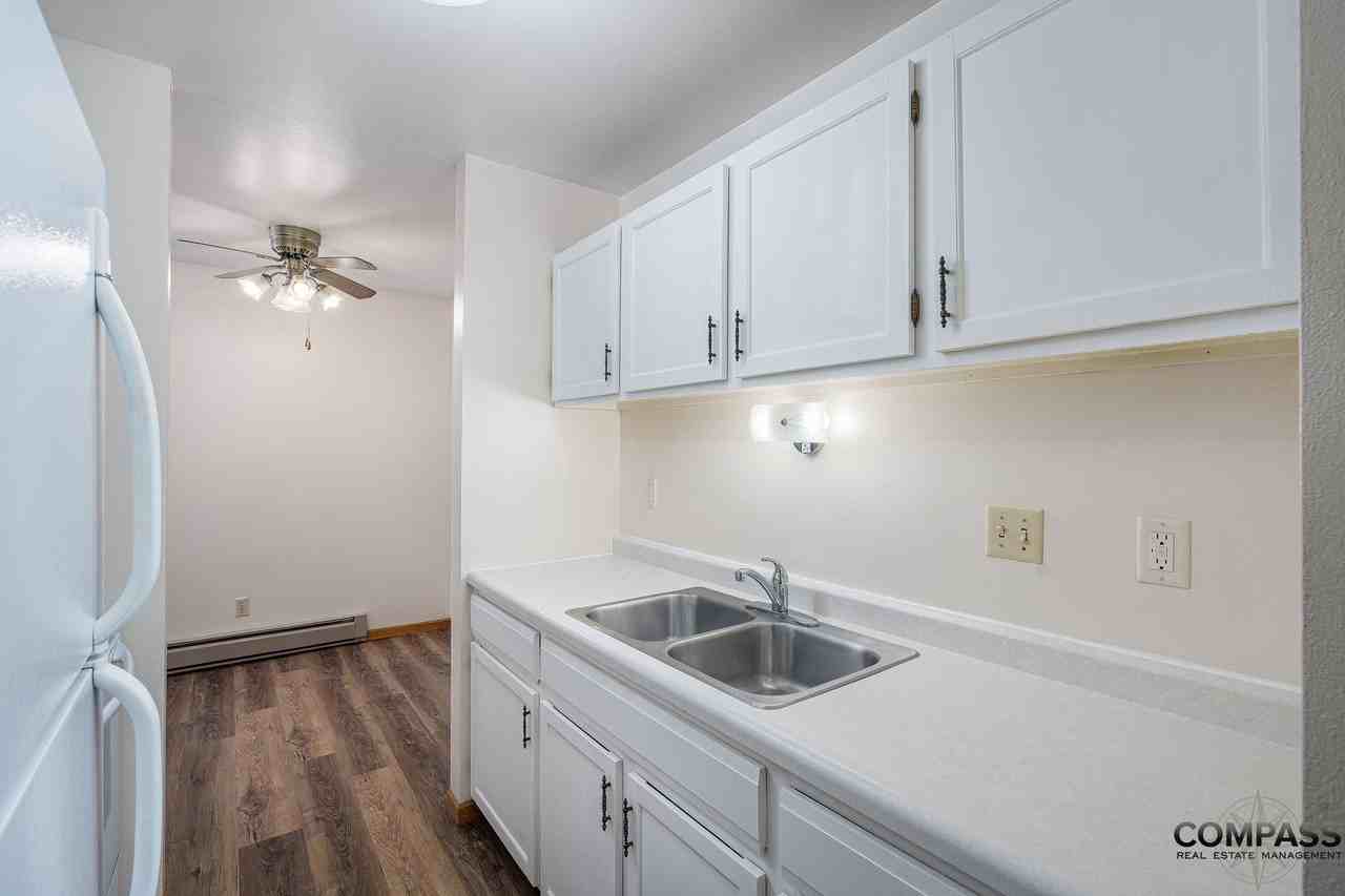 Half Moon Lake Apartments - Photo 5 of 50