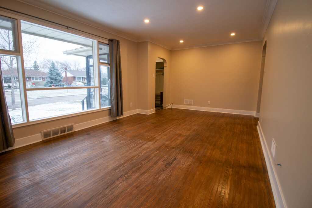 37 Franklin Blvd - Photo 3 of 19