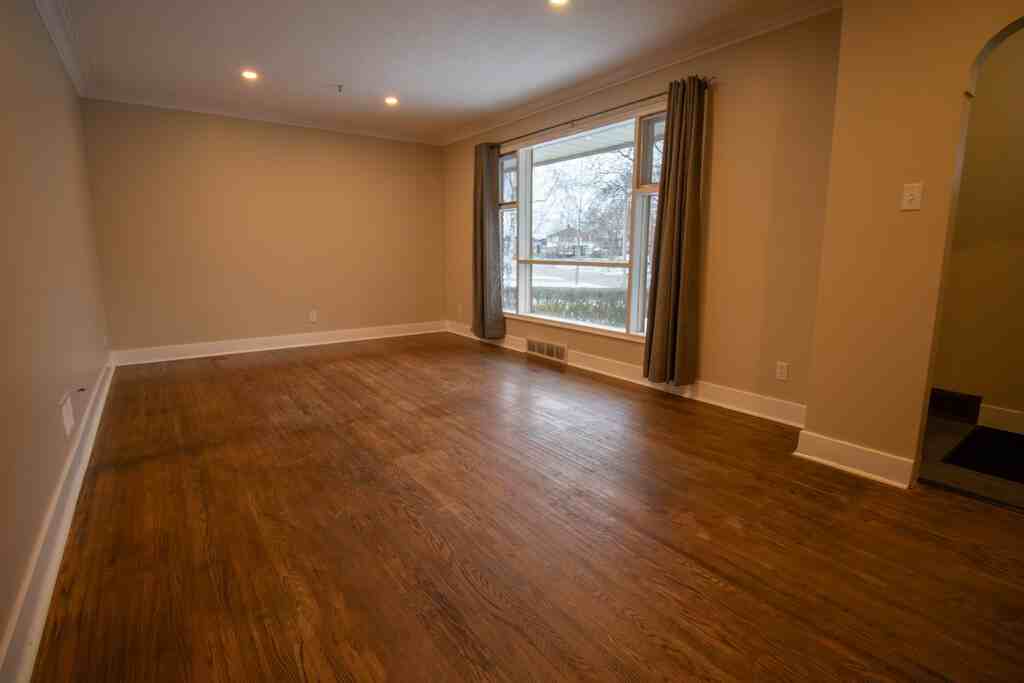 37 Franklin Blvd - Photo 4 of 19