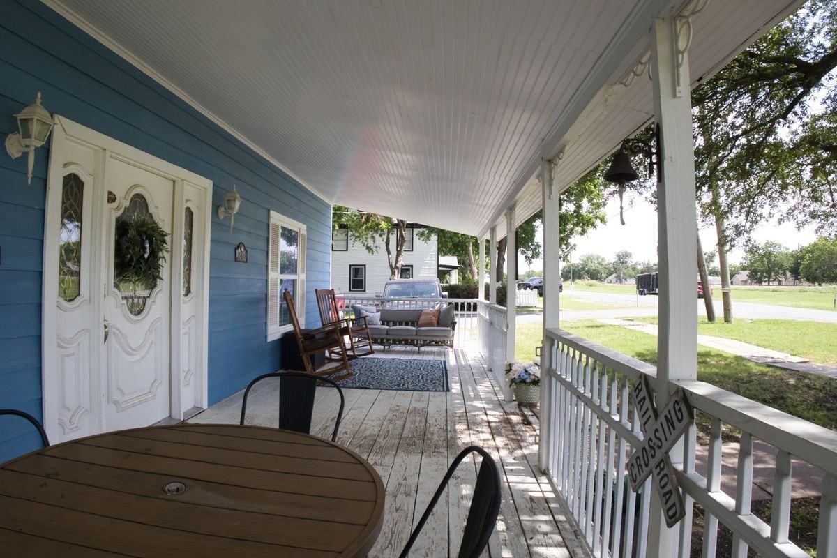 379 S John Douglas Rd - Photo 5 of 44