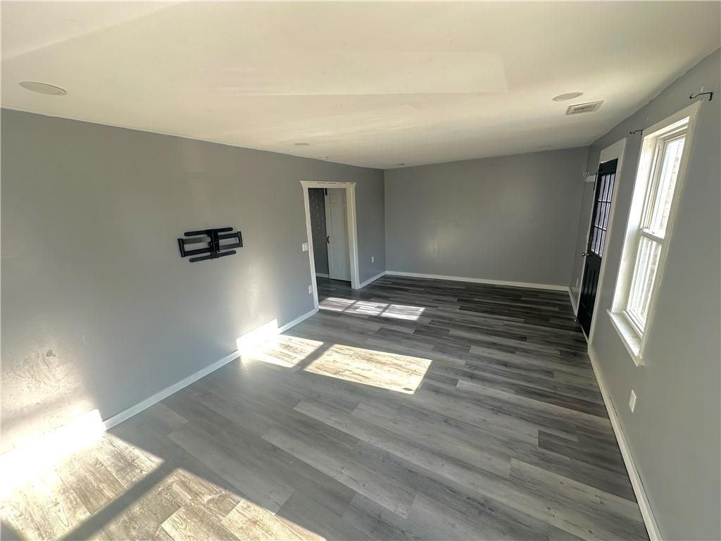 109 Earl St ##A - Photo 4 of 17