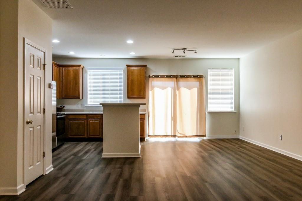 508 Rendezvous Rd - Photo 2 of 18