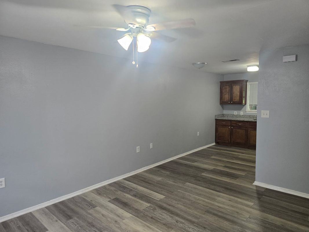 204 County Road 2877 - Photo 2 of 18