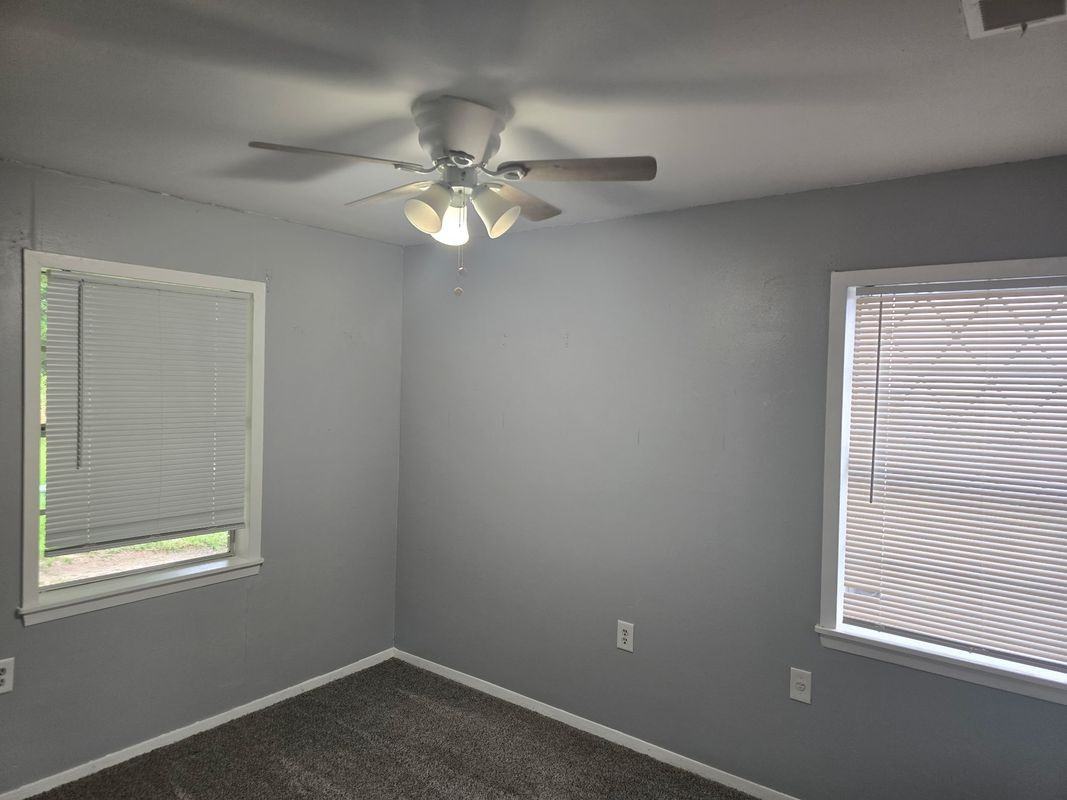 204 County Road 2877 - Photo 4 of 18