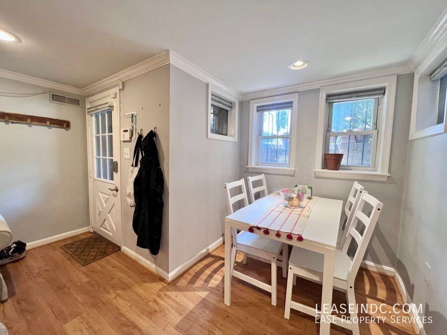 1203 New Jersey Ave Nw #B - Photo 5 of 14