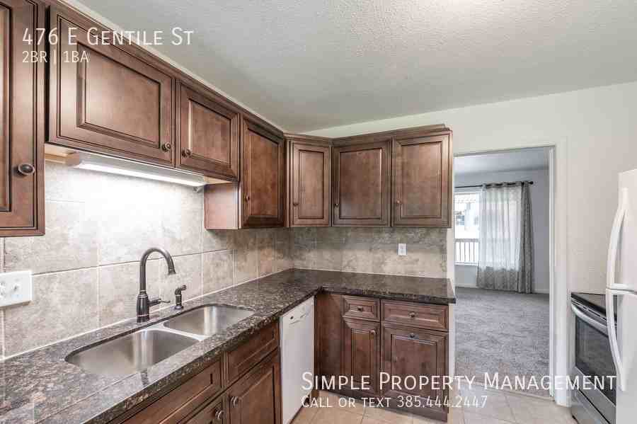 476 E Gentile St - Photo 7 of 19