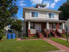 featured image of 527 Franklin Ave #529