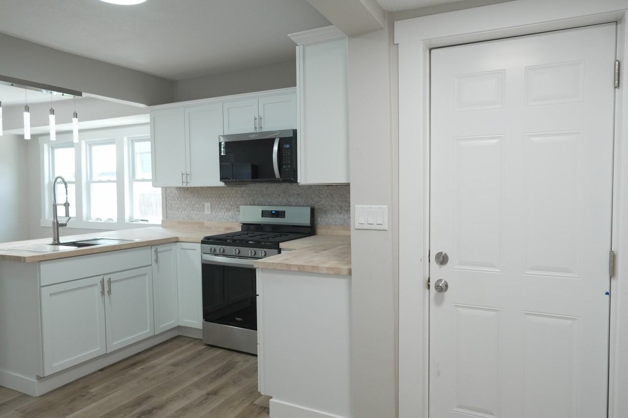 3810 2nd Ave - Photo 2 of 20