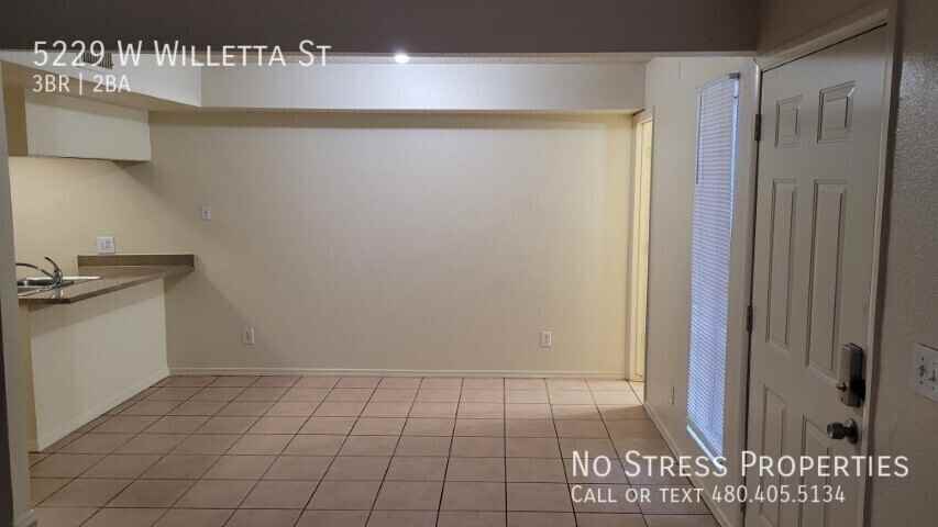 5229 W Willetta St - Photo 5 of 19