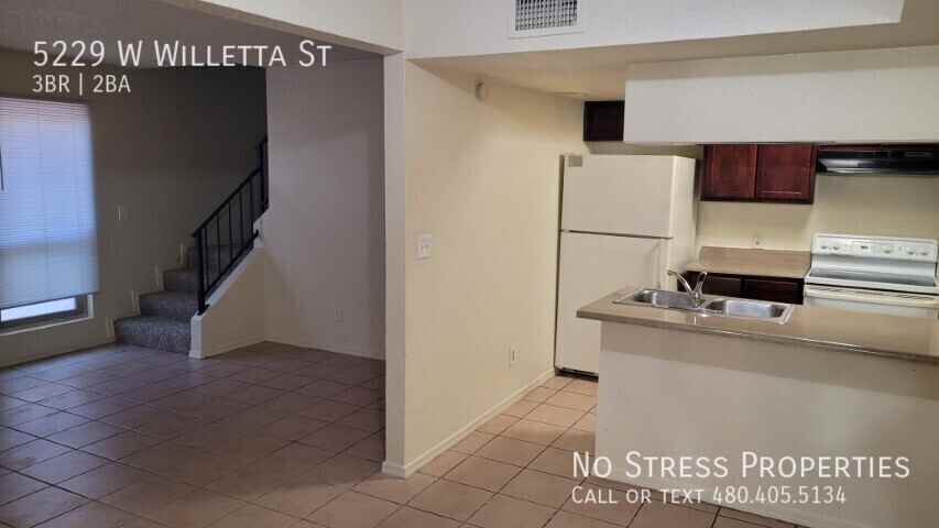 5229 W Willetta St - Photo 7 of 19