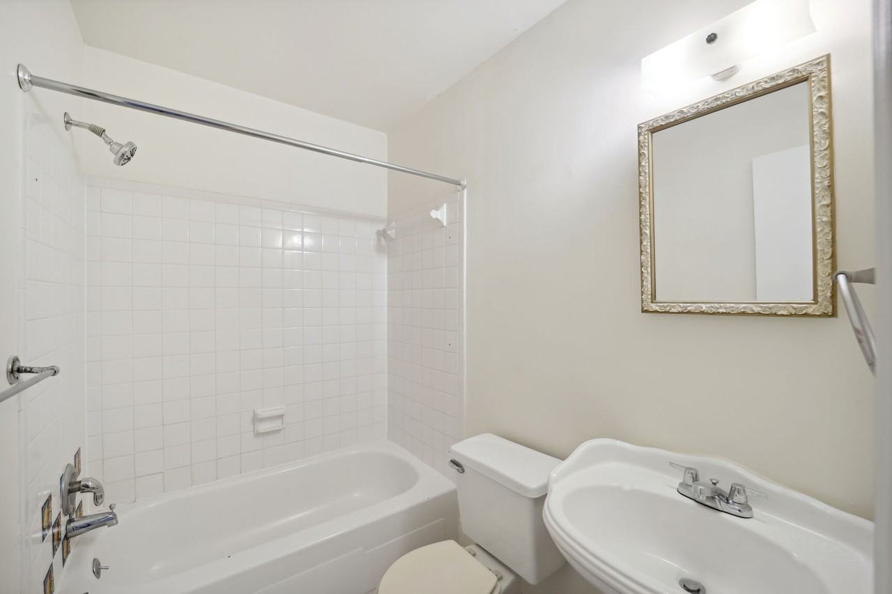 5490 Safe Harbor Ct #5490 - Photo 4 of 10