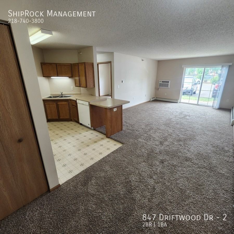 847 Driftwood Dr #2 - Photo 2 of 9