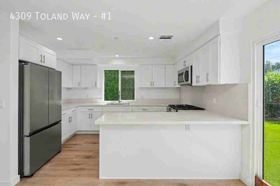 4309 Toland Way #1 - Photo 4 of 17