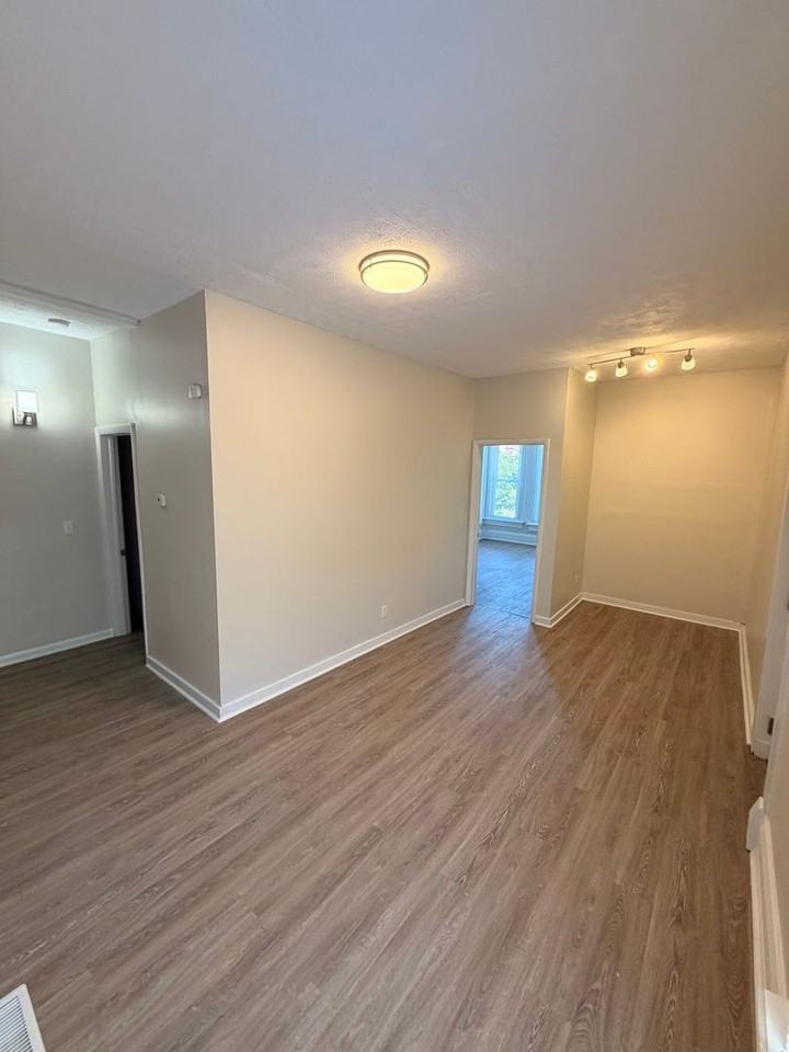 133 133 - 133.5 W 10th Ave. - Photo 2 of 20