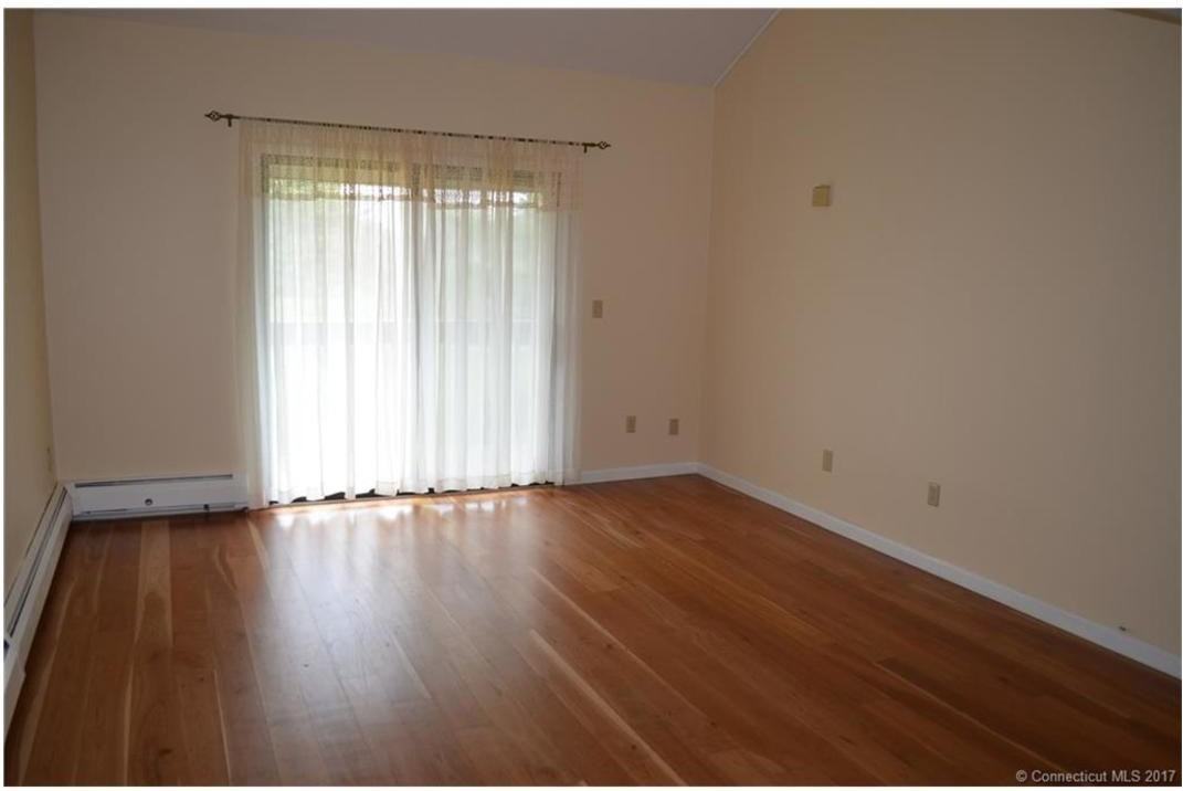 23 Amato Dr - Photo 6 of 16