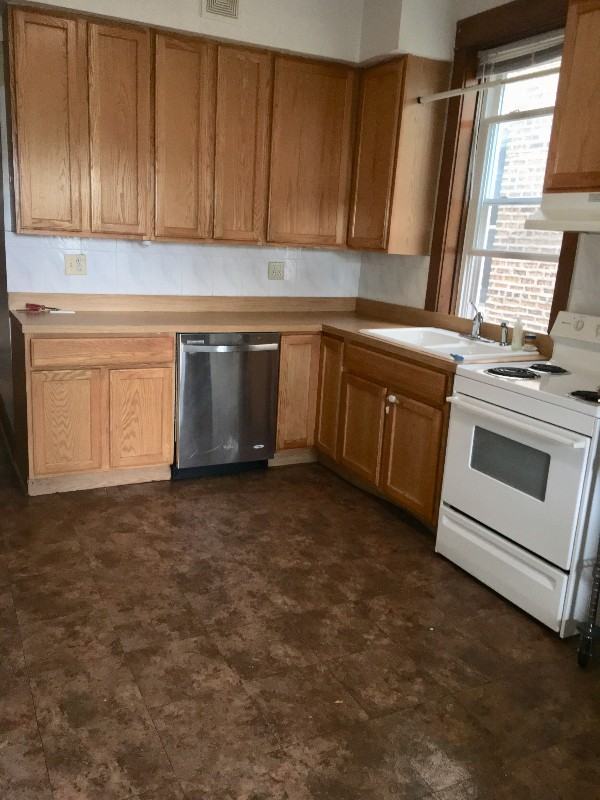 4242 N Damen Ave #1st - Photo 5 of 14